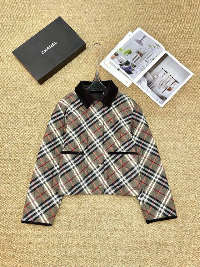 New Burberry jacket, multi-pocket design, practical and stylish, three-dimension