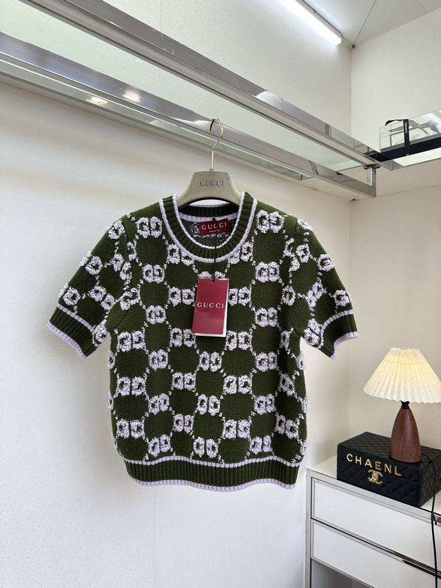 25 F Gucci double G 3D terry cloth embroidered short-sleeved knitwear, now avail
