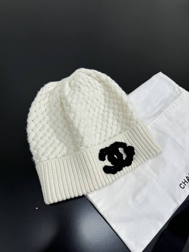 New Chanel Cashmere Beanie/Scarf (2025) Thick Cashmere Knitting, Suitable for Al