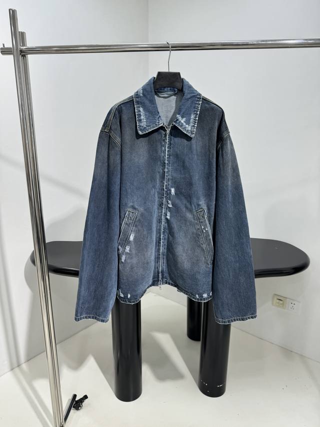 New Baggy Cotton Zip-Up Denim Jacket. Made of light indigo denim fabric. Feature