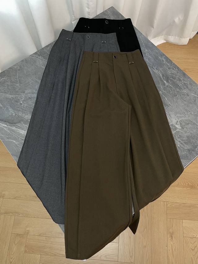 25 New Retro High-Waisted Wide-Leg Trousers - A versatile style for both work an