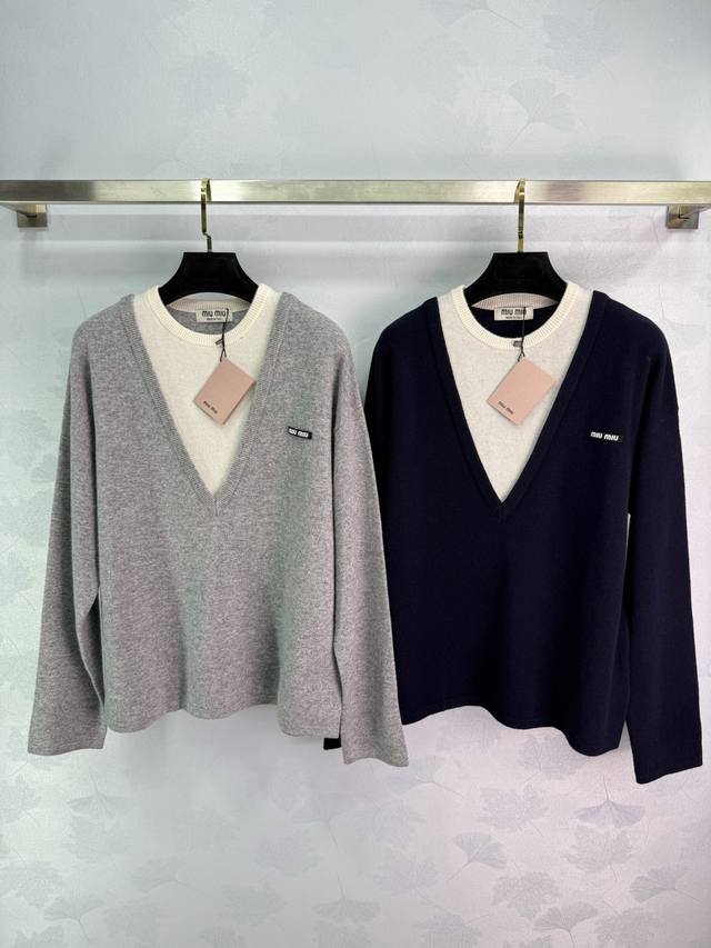 Miu*25 Autumn/Winter New V-neck Faux Two-Piece Knit Sweater, White Inner Layer D
