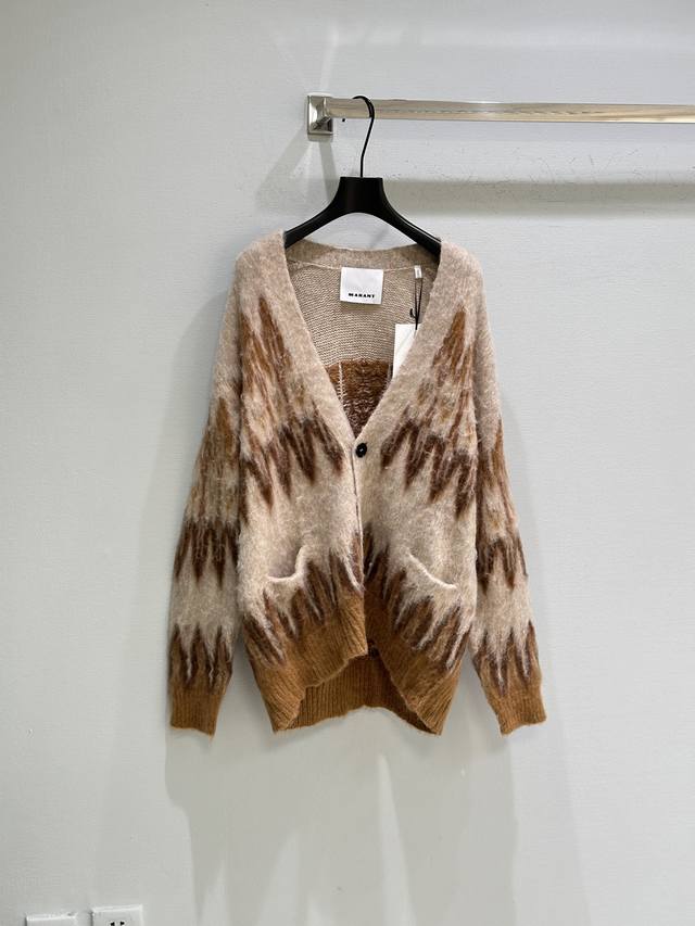 25Ss Autumn New Arrival! The classic oversized silhouette exudes a relaxed and c