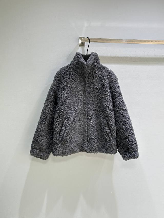 25Ss Autumn/Winter New Arrival! This oversized bomber jacket is crafted from cur