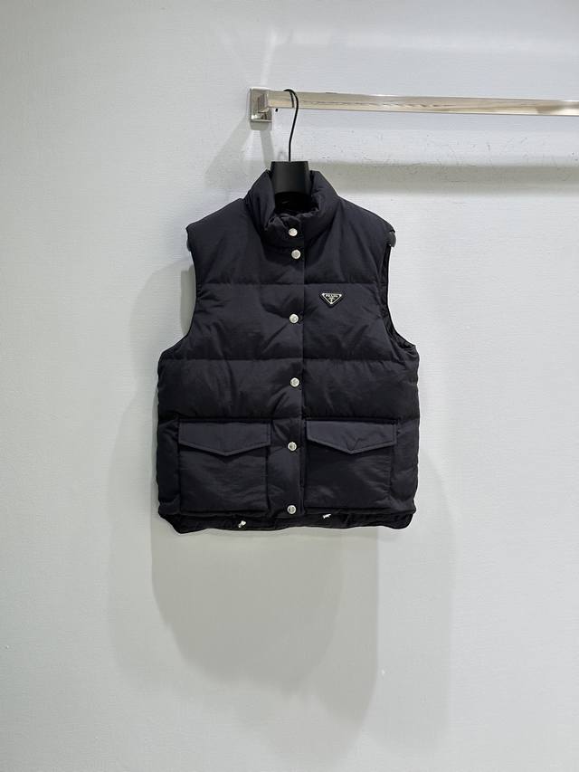 25Ss Early Autumn New Arrivals! These two down vests feature a classic stand-up