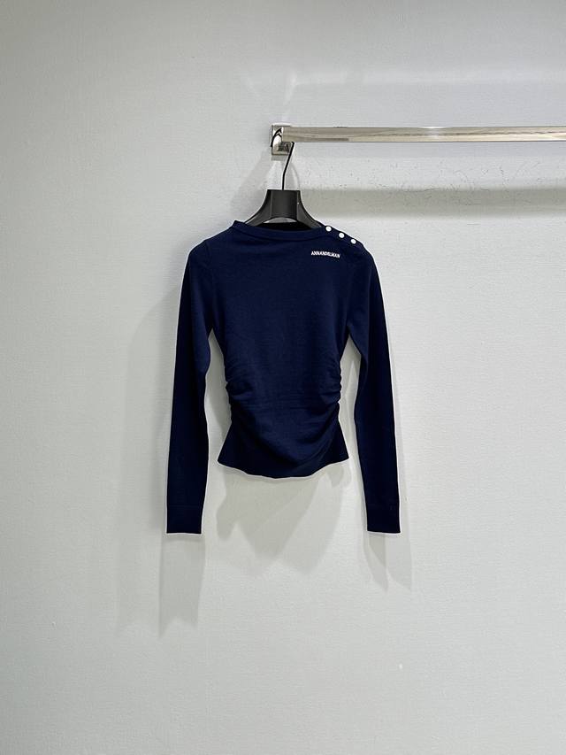 25Ss Early Autumn New Arrival! Off-the-shoulder knit top with long sleeves. The