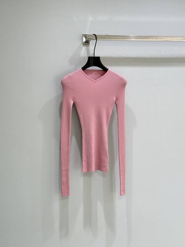 25Ss Autumn New Arrival! The sexy sheerness of silk enriches the silhouette of t