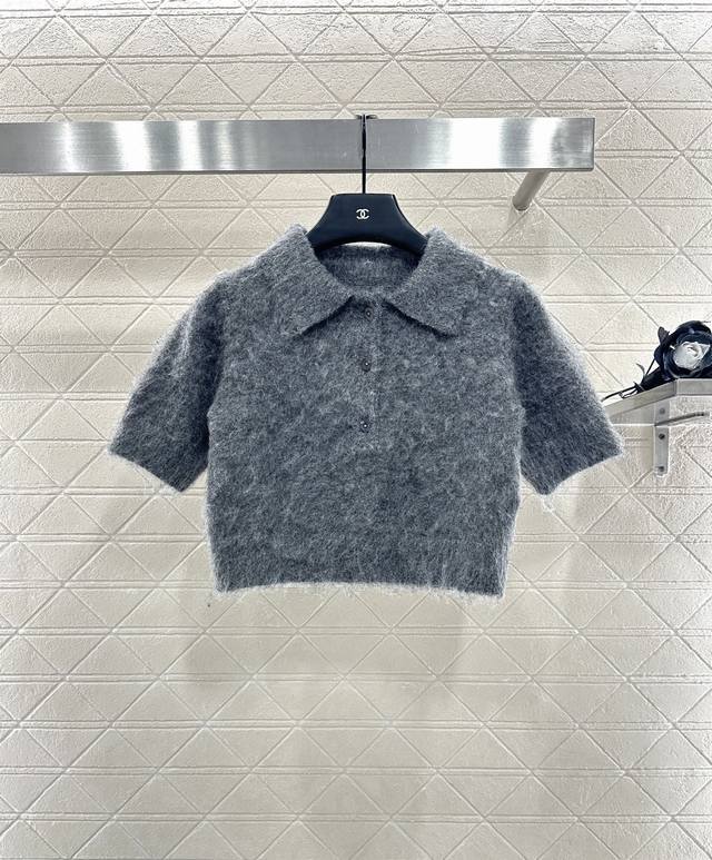 Gucc* 2025 New Arrival Half-Open Collar Knit Top. Made with custom Yb mohair and Gucc* 2025 New Arrival Half-Open Collar Knit Top. Made with custom Yb mohair and