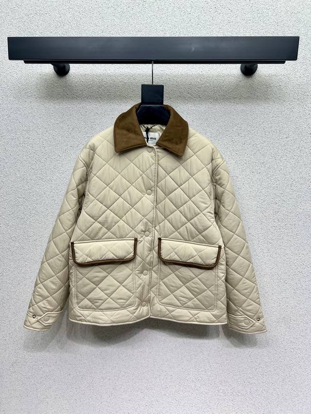 Miu brand cotton-padded coat, understated yet sophisticated, classic design, sup