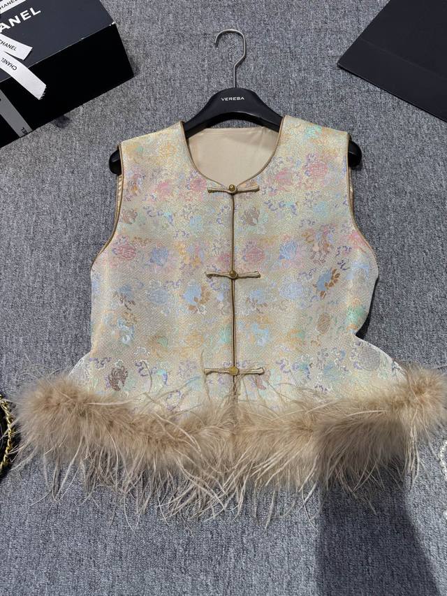Hot Selling Item! Get a flowing and beautiful Chinese-style vest! New Chinese st