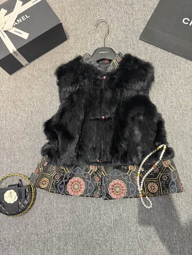 Beautiful and warm! Reversible fur vest Trendy new Chinese style silk jacquard f