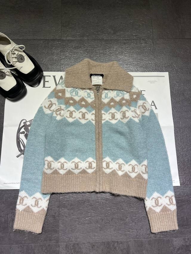 Chan*L 25K High-End Handcrafted Collection Double C Jacquard Knit Zip-Up Cardiga