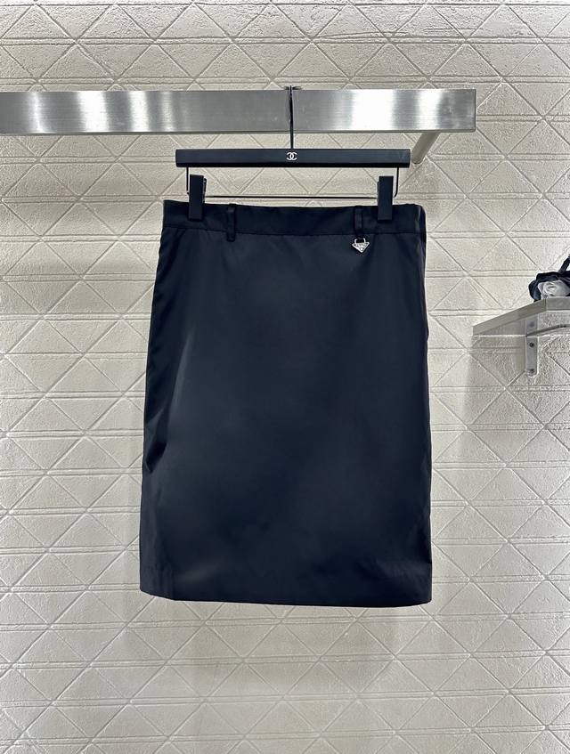 Prad*2025 New Arrival High-Waisted Straight Nylon Skirt Custom Made with importe