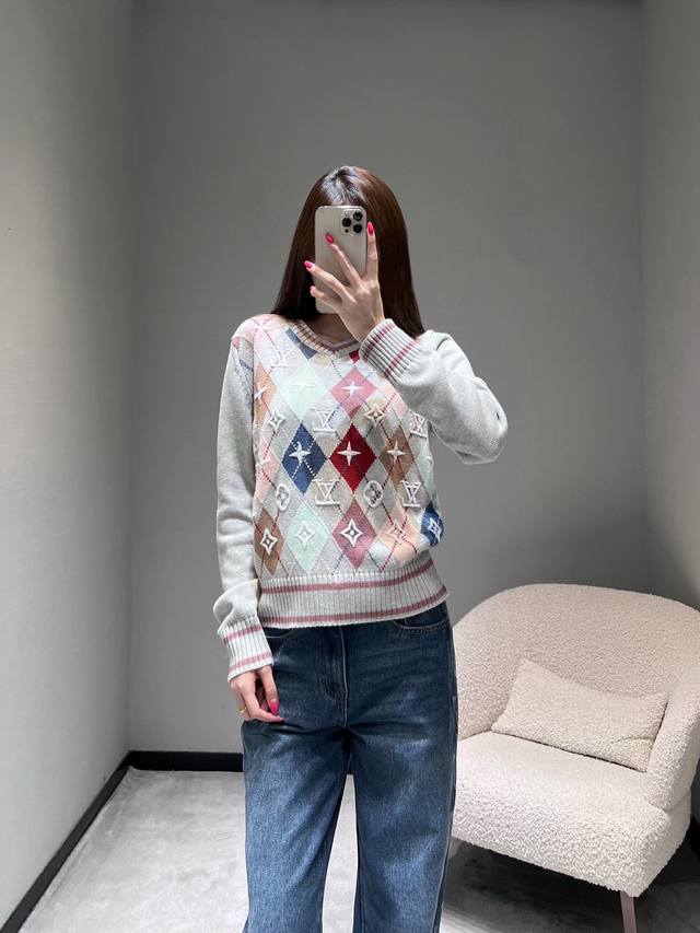 Loui S**Vitt*On 2025Fw Autumn/Winter Exclusive New Arrival: A new argyle sweater