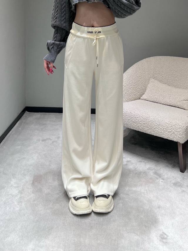 Miu* 2025Fw Autumn/Winter Collection Letter Wide-Leg Casual Pants. Crafted from