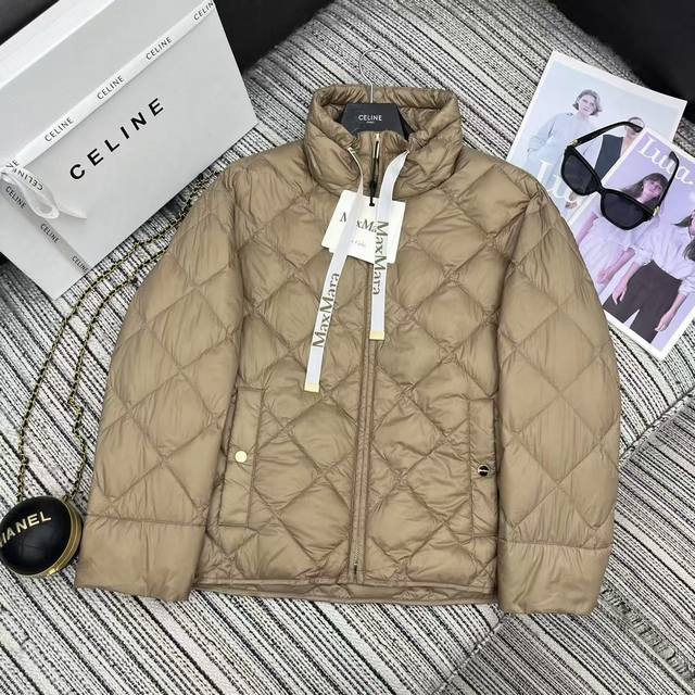 Highly recommend the 2025 early autumn/winter Max* new diamond-patterned stand-u