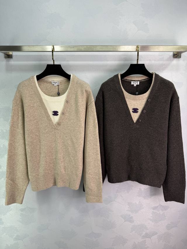 Ch*25 Autumn/Winter New Round Neck Faux Two-Piece Knit Sweater, White Inner Laye