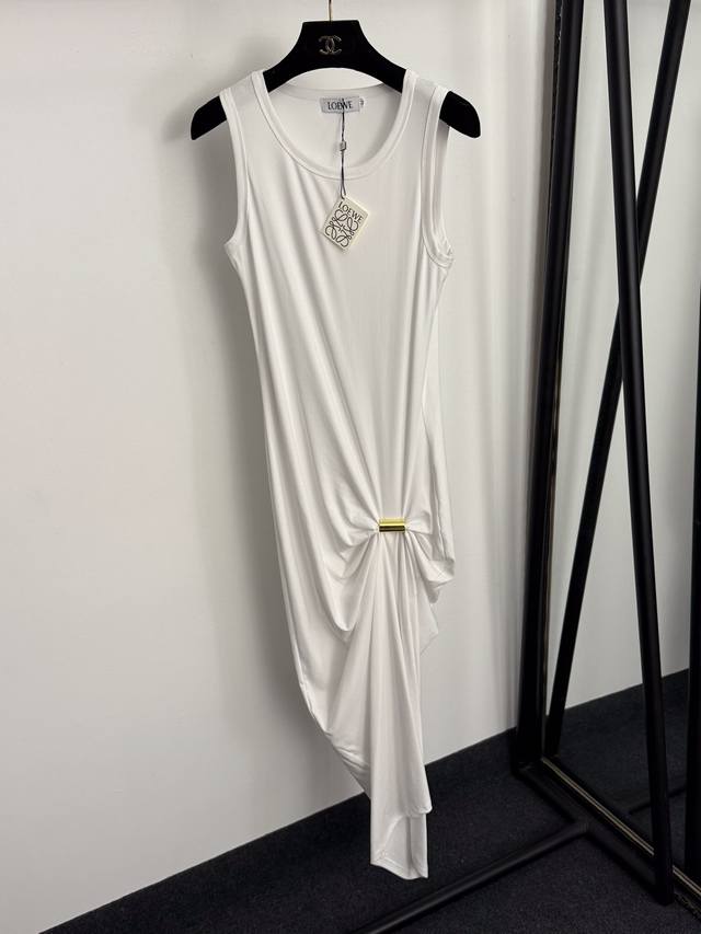 Style No. 20256908 Loew* New Logo Metal Ring Decorated Pleated Sleeveless Vest D