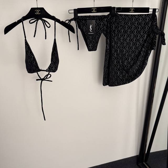 Style No. 20256899 YSL* New Bikini Three-Piece Swimsuit Set, Sparkling Silver Lo Style No. 20256899 YSL* New Bikini Three-Piece Swimsuit Set, Sparkling Silver Lo