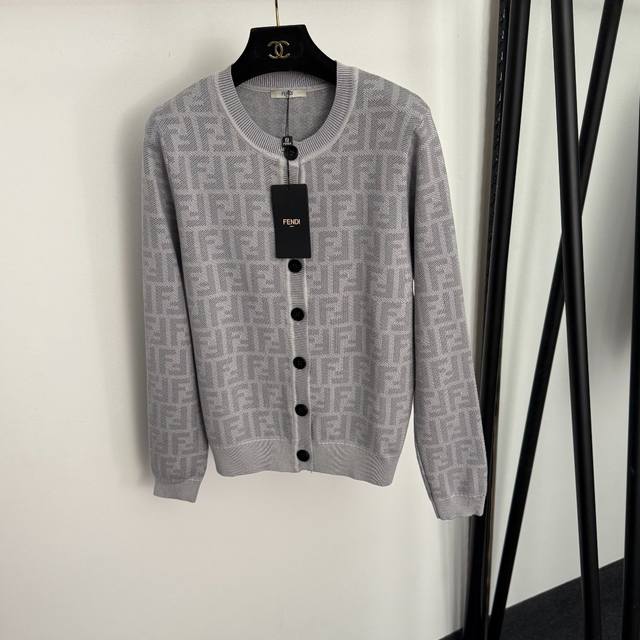 Style No. 20256872 Fend* New Monogram F Letter Crew Neck Long Sleeve Knit Cardig
