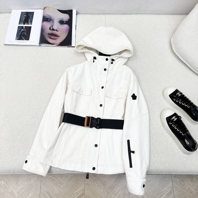 Stylish and slimming trench coat, Mc 25Ss, latest autumn/winter ski series cordu