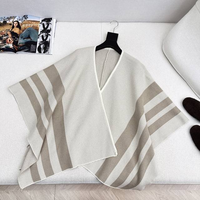 Her 25Ss Autumn/Winter Newest Color-Blocked Wool Shawl Coat, Irregular drape, st