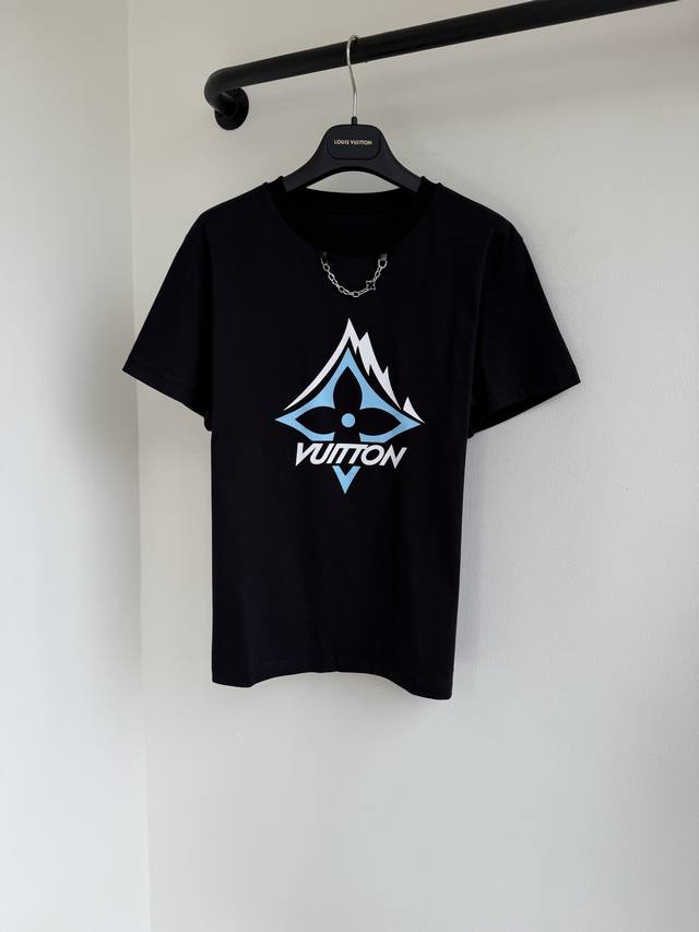 Louis 2025 Fall/Winter New Keepit Print T-Shirt Available Now. This T-shirt is m