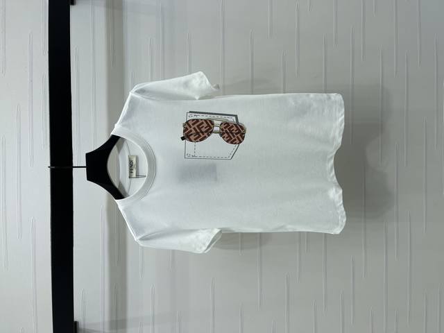 New Arrival! High-Quality Original Fend* 2026 Early Spring Collection! Color-blo