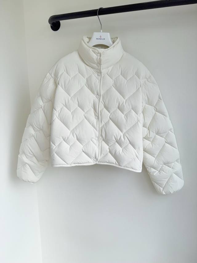 Top-tier Mon25 Autumn/Winter New High-neck Solid Color Custom Fabric Metal Snap