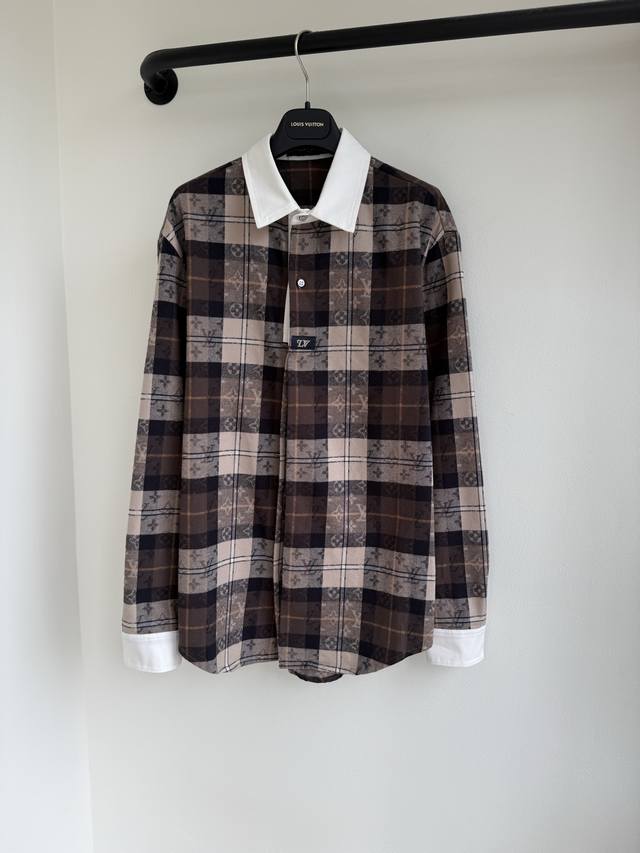 Louis 2025 Fall/Winter New Monogram Flannel Long-Sleeve Collared Shirt - This lo