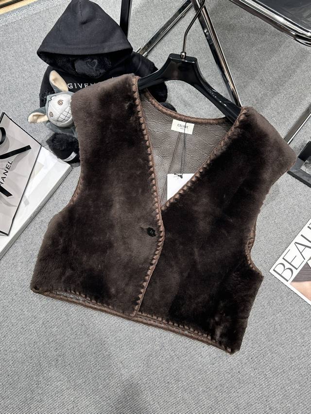 Celin* 2025 Autumn/Winter Merino Fur Vest, featuring delicate, three-dimensional