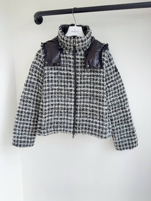 Top-tier Moncl25 Autumn/Winter Ski Series New Black Woven Color-Blocked High-Nec