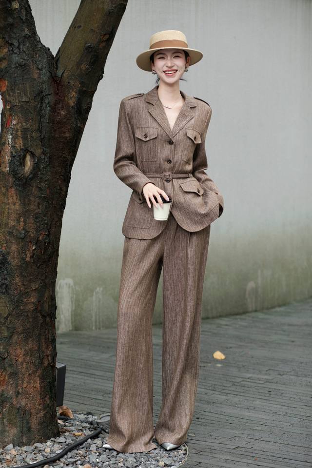 Ralp* Laure Herringbone Thick Linen Suit Set. A very stylish set. Natural, organ