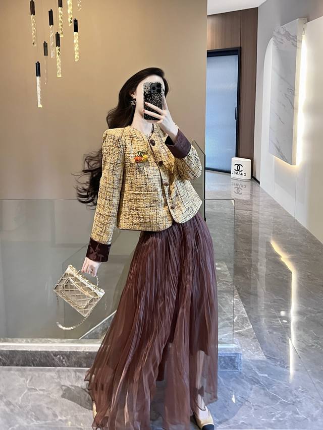 Coat 70 Hot Selling Item Hounds Pattern Colorful Button Elegant Coat Classic and