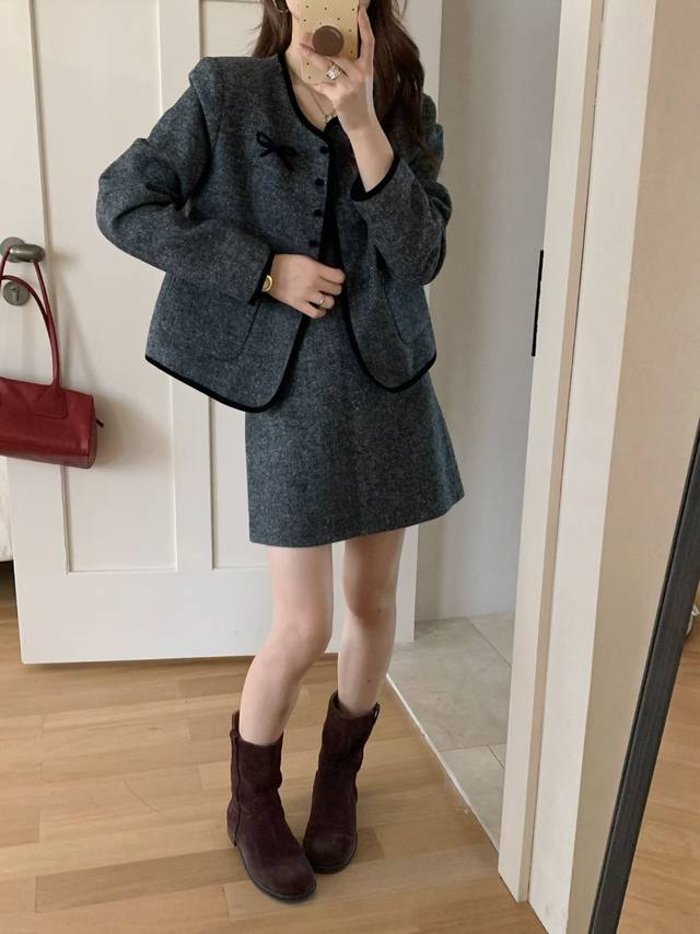 Set New Fashion Set, High Quality, Classic Simple Style, Stylish and Youthful, C