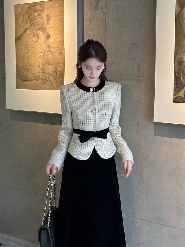 Set Recommended by Ddd: Chanel-inspired elegant two-piece set, versatile Chanel-