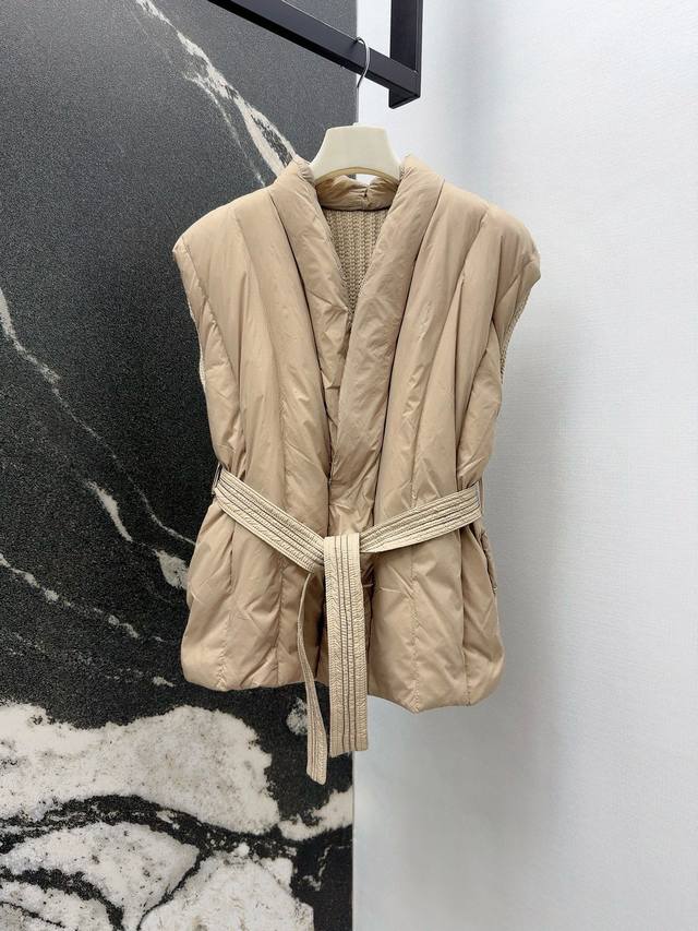 Bc 25Ss Autumn/Winter New Arrival Minimalist Style Patchwork Knitted Lightweight