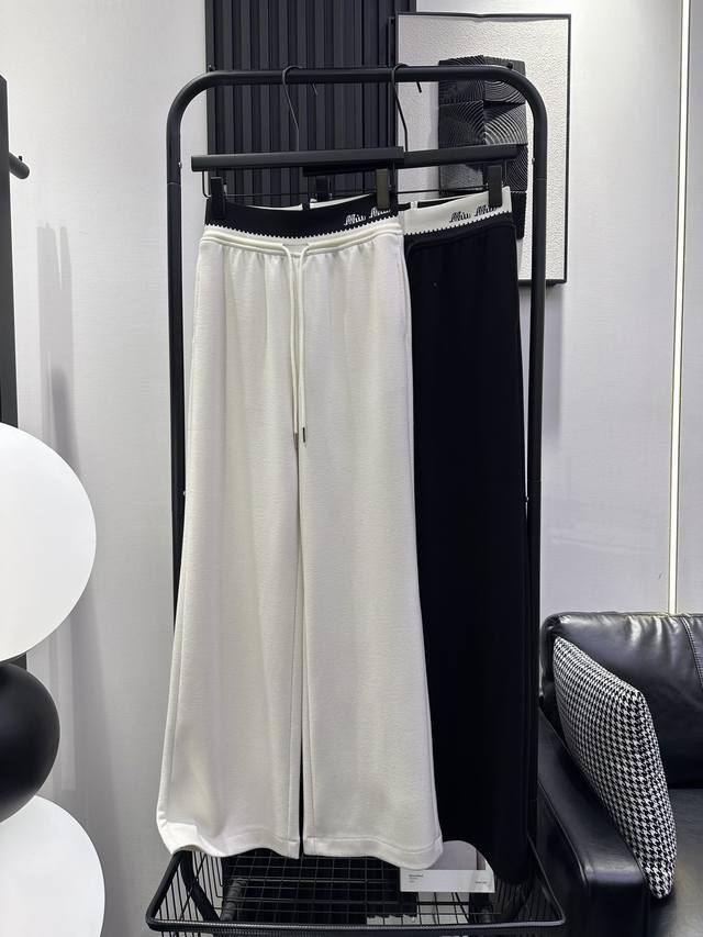 Miumiu - New Heavy-Duty Wide-Leg Pants with Letter Print on Left Waist, Cashmere