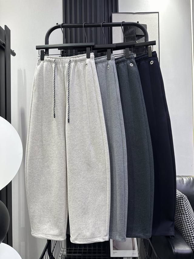 Qoy - New High-Waisted Floral Tie-Up Casual Pants: Left Front Letter Round Tag D