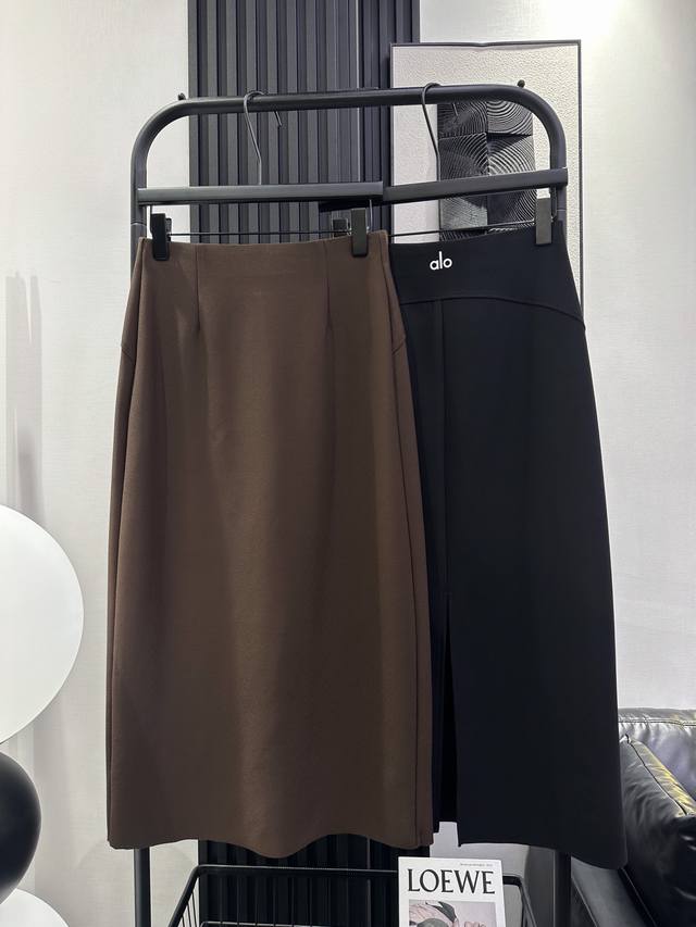 Alo - Autumn/Winter New Style Logo Skirt with Back Slit Design, Straight A-line