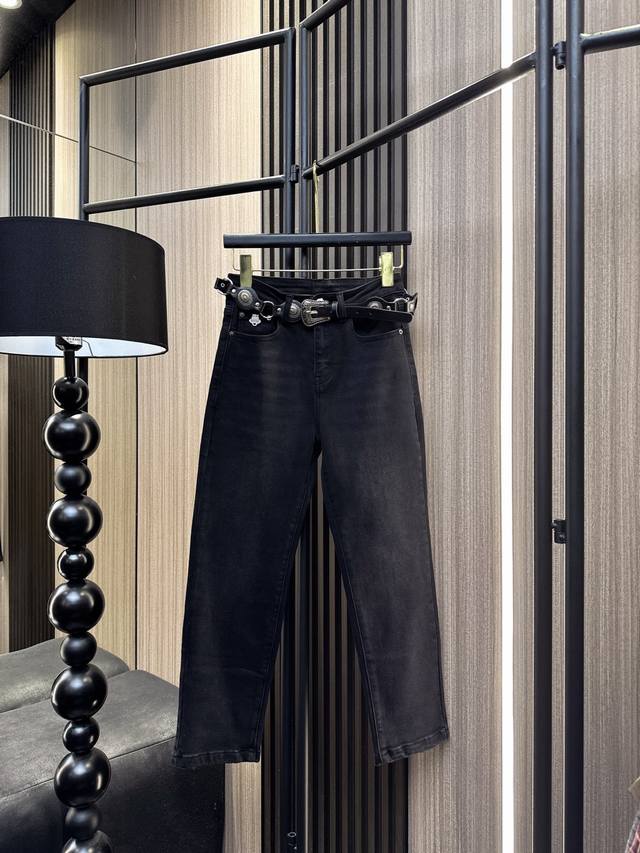 Qoy 2025 Autumn/Winter New Arrival: Qoy Heavy-Duty Belt Skinny Jeans - A Hot Sel