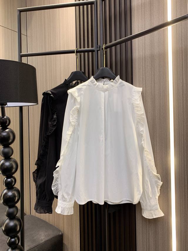 Mm6 2025 Autumn/Winter New Arrival: Every girl should own a romantic lace top! M