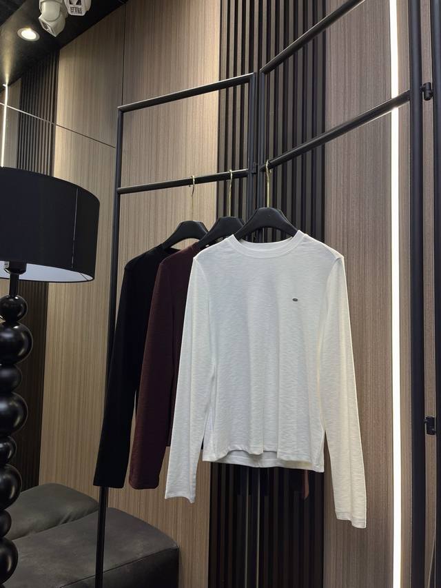 Magella Magella is a luxurious blend of 20% cashmere and 80% cotton! A soft and