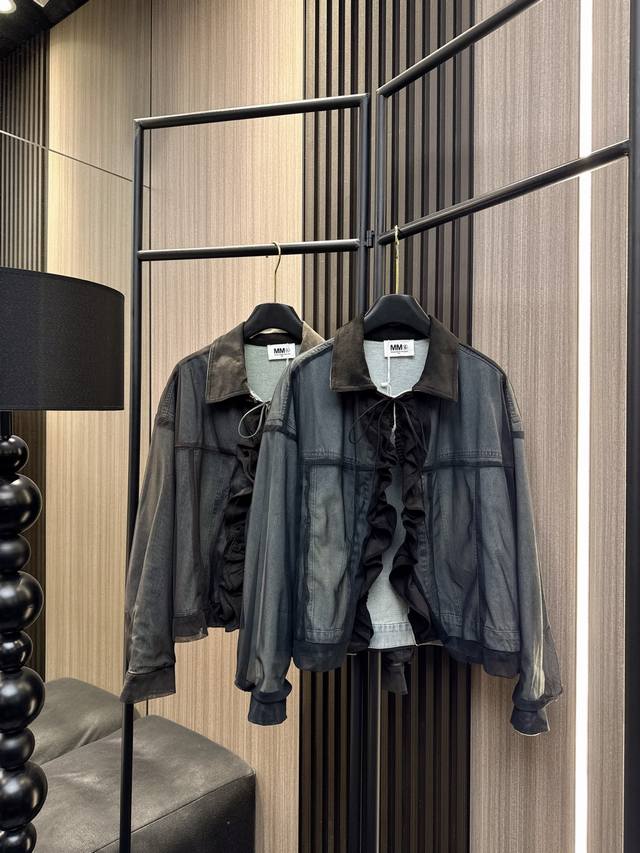 Mm6 2025 Autumn/Winter New Arrival - A Must-Have for Trendy Girls! The Mm6 denim