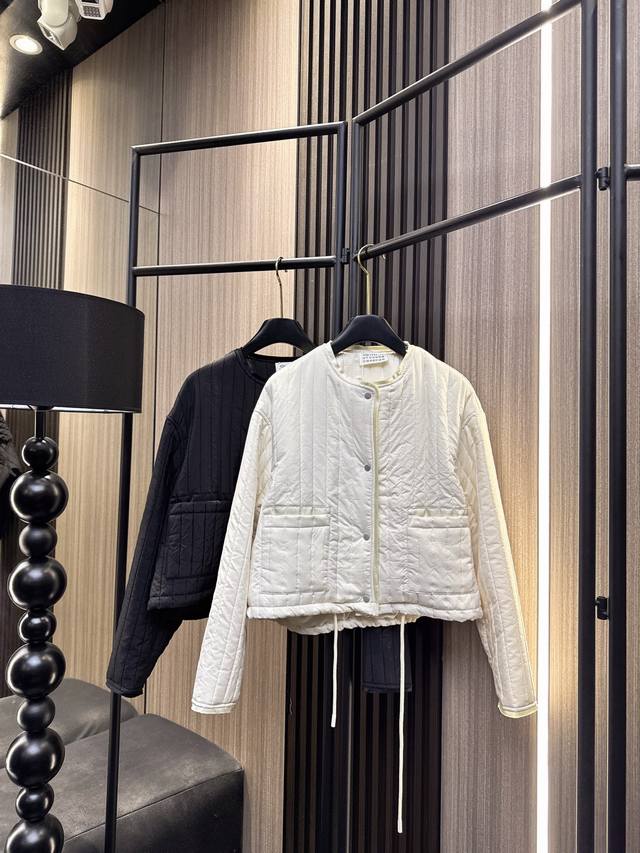 Magella 2025 Autumn/Winter New Arrival: Vertical and horizontal stripe patchwork