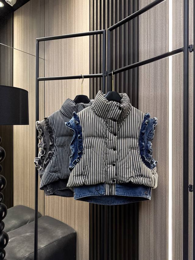 Mm6 Autumn/Winter New Arrivals! Down vest, a perfect blend of style and warmth.