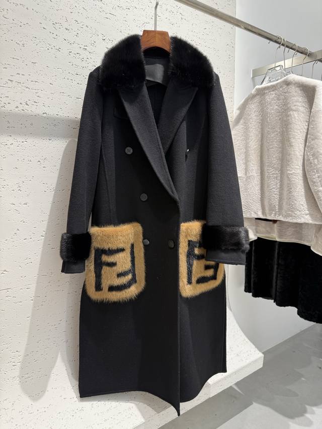 Fendi Classic FF Fox Fur Pocket Double-Sided Cashmere Coat. Made of 100% cashmer