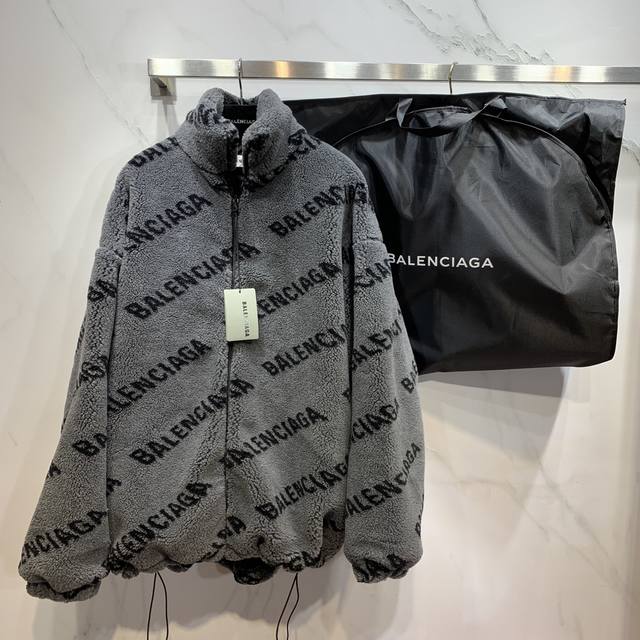 Hot Item! * Balenciaga's most popular winter style! Short, small letter jacquard