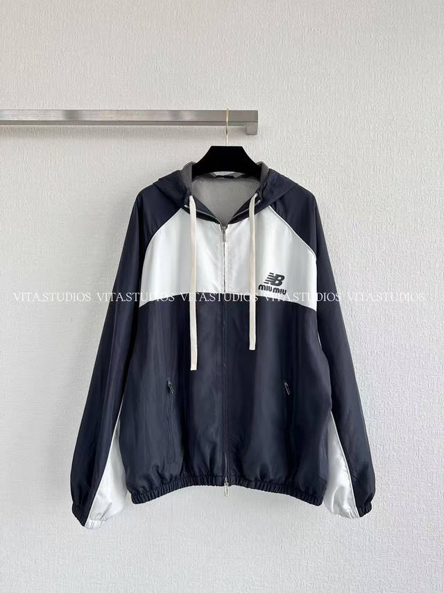 Hot Item In Stock Color Block Baseball Jacket Made of 100% polyester fiber fabri