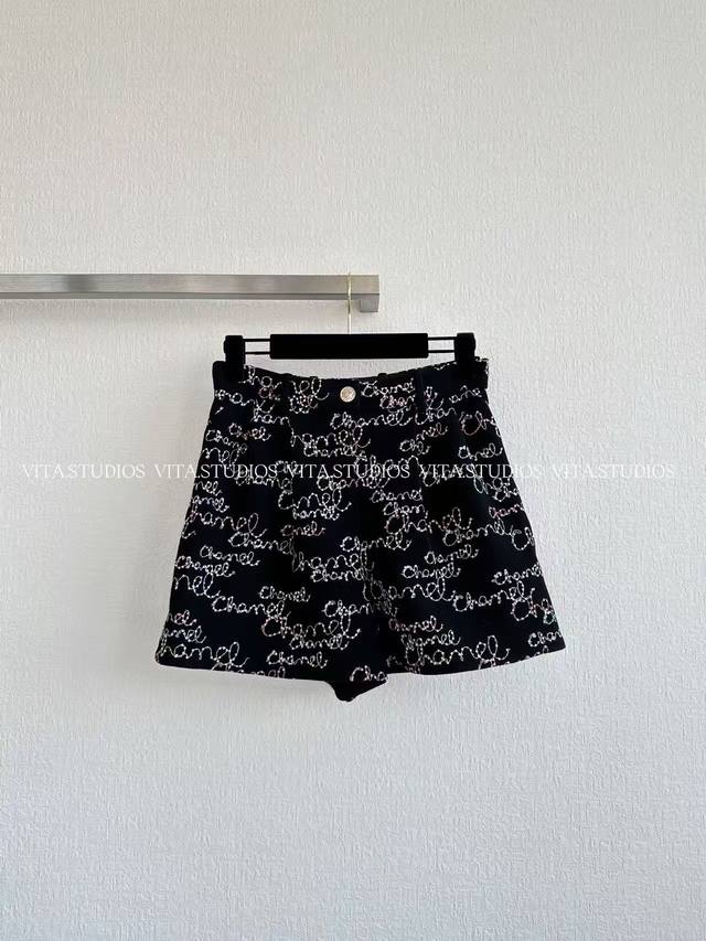 Hot Selling Pre-order Letter Sequin Shorts Color: Black Sizes: SML C*Kz Ddd